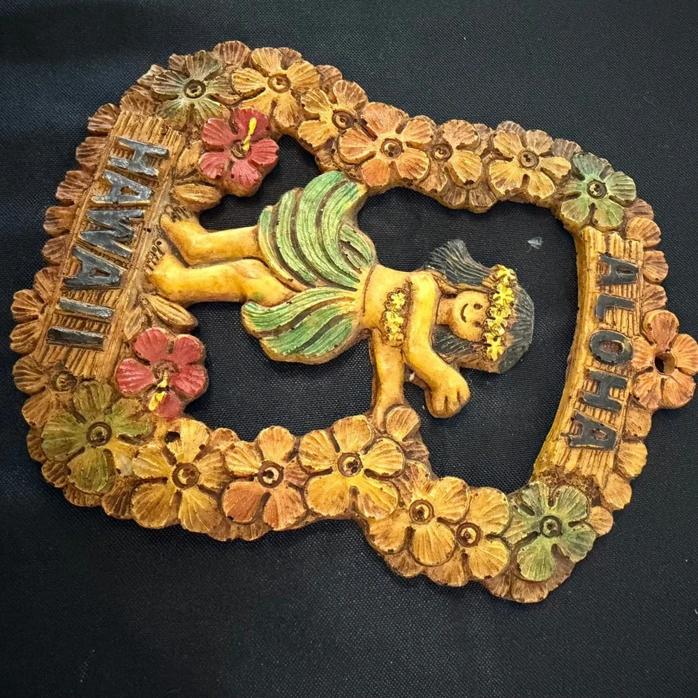 Vintage Aloha Hawaii Hula Girl Wall Plaque Tropical Floral Resin Decor